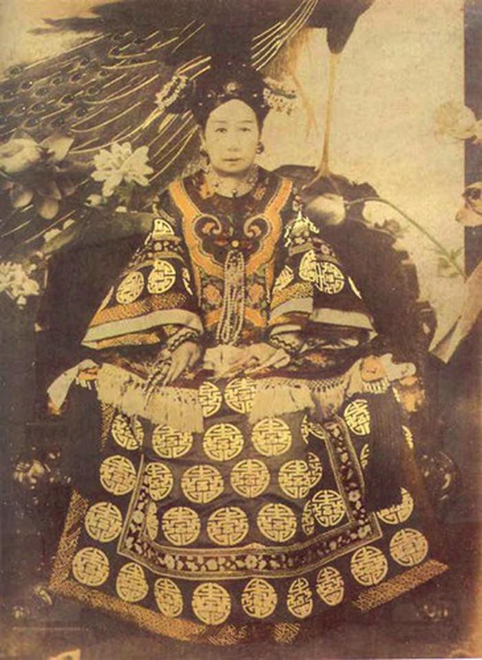 Vụ bê bối chấn động bị che giấu sau cánh cửa Tử Cấm Thành của Từ Hy Thái hậu-1