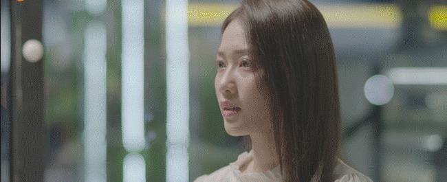 Diễn xuất vô hồn của Khả Ngân trong Hậu duệ mặt trời bản Việt bị khán giả chê bai thậm tệ-9