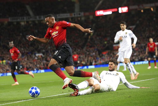 Man Utd chia điểm trong trận cầu không bàn thắng trước Valencia-3