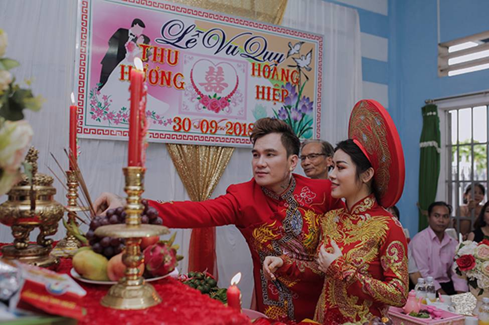 Ảnh độc đám cưới bí mật ở nhà quê của Lâm Chấn Huy và vợ kém 12 tuổi-3