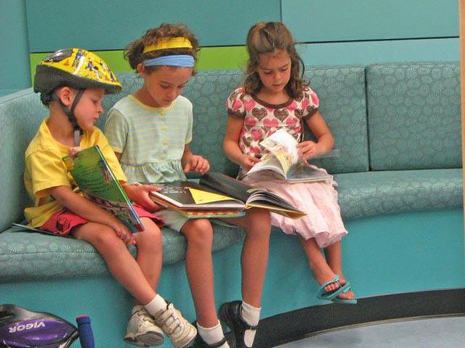 Cha mẹ thường xuyên ngoáy mũi khó dạy con trở thành đứa trẻ ngoan-2