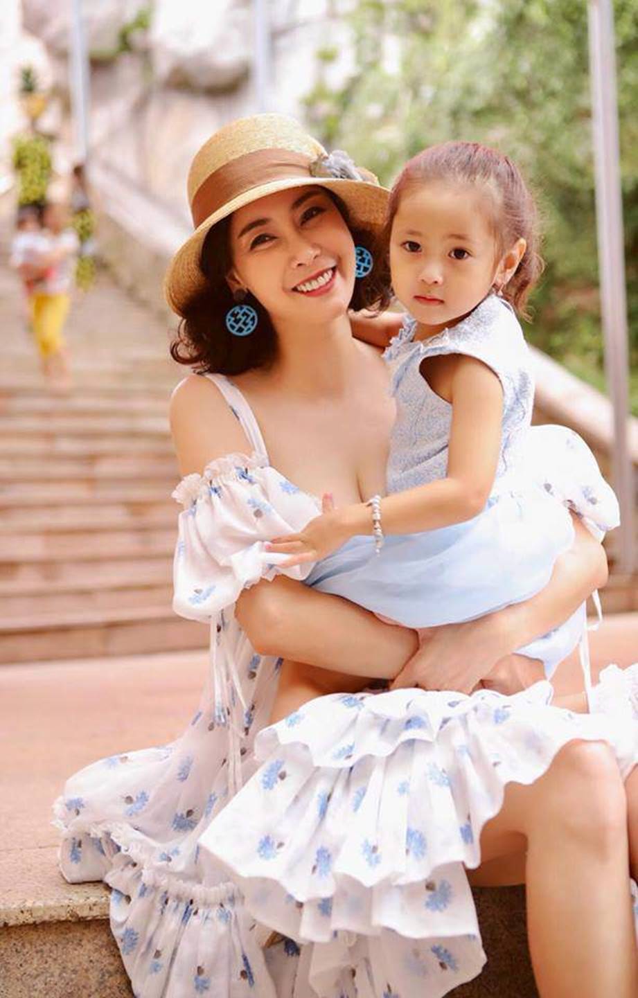 Con gái Hà Kiều Anh được khen xinh và cao đúng chuẩn Hoa hậu tương lai-14