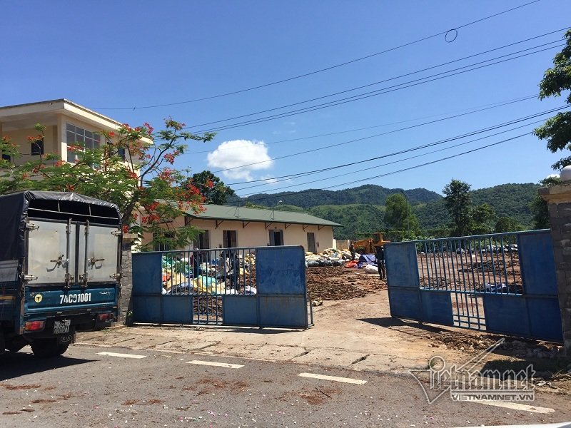 Biến động: Đại gia tháo chạy, vứt bỏ trăm tỷ hoang tàn nơi biên giới-5