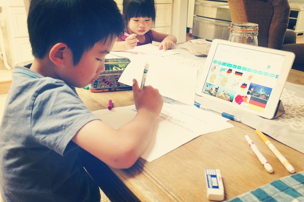 Bố mẹ chẳng cần làm gì nhiều, chỉ dạy con được 3 điều này thì dù đứa nào nhút nhát cũng sẽ trở nên tài giỏi hơn người-2