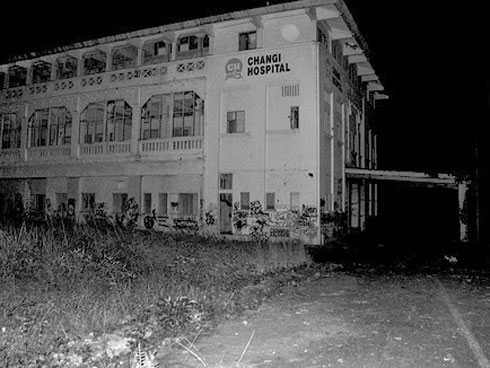 Hình ảnh đầy ám ảnh về những bệnh viện ma bỏ hoang khắp thế giới-15