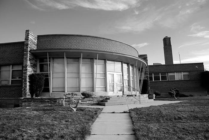 Hình ảnh đầy ám ảnh về những bệnh viện ma bỏ hoang khắp thế giới-2