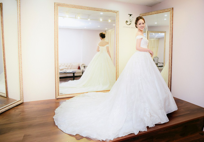 Lại lộ thêm ảnh bạn gái Công Lý đi thử váy cưới gợi cảm-6