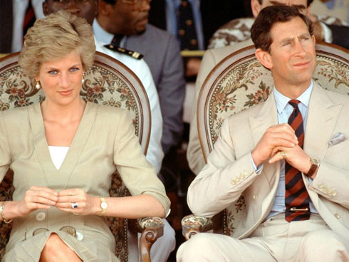 Không phải bà Camilla, đây mới chính là thành viên Hoàng gia chán ghét Công nương Diana ra mặt, đến dự lễ tang cháu dâu cũng không thèm cúi đầu-5