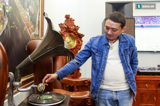 Cuộc sống cha già con cọc của danh hài chiến Thắng ở tuổi U50 với người vợ thứ 3-4