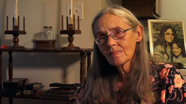 Nhận cuộc gọi nửa đêm từ người trông trẻ nói con bé không thức dậy, đôi vợ chồng cuống quýt quay về và chứng kiến cảnh tượng quá khủng khiếp-1