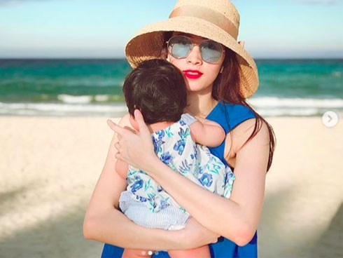 Đặng Thu Thảo khoe khoảnh khắc bình yên bên con gái 6 tháng tuổi
