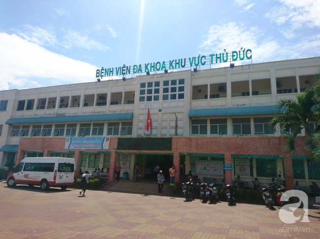 Người đàn ông ở Đồng Nai bị cắt ngang bụng, thủng ruột kinh hoàng do máy cưa vướng vào áo-1