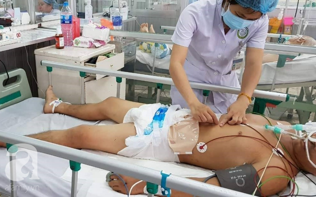 Người đàn ông ở Đồng Nai bị cắt ngang bụng, thủng ruột kinh hoàng do máy cưa vướng vào áo-3