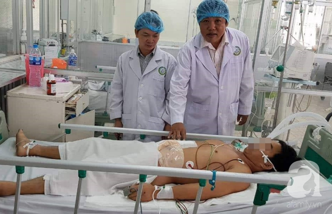 Người đàn ông ở Đồng Nai bị cắt ngang bụng, thủng ruột kinh hoàng do máy cưa vướng vào áo-5