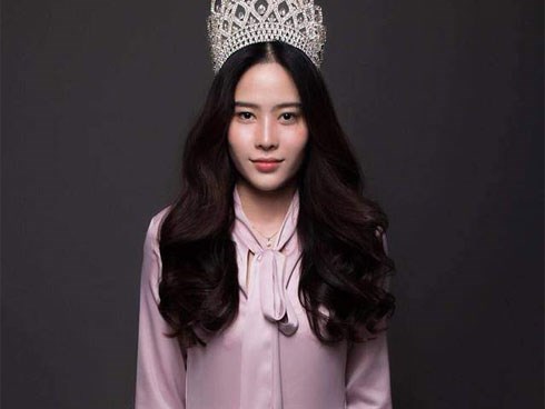 Nam Em phí hoài nhan sắc khi liên tục ăn mặc luộm thuộm như...bà thím