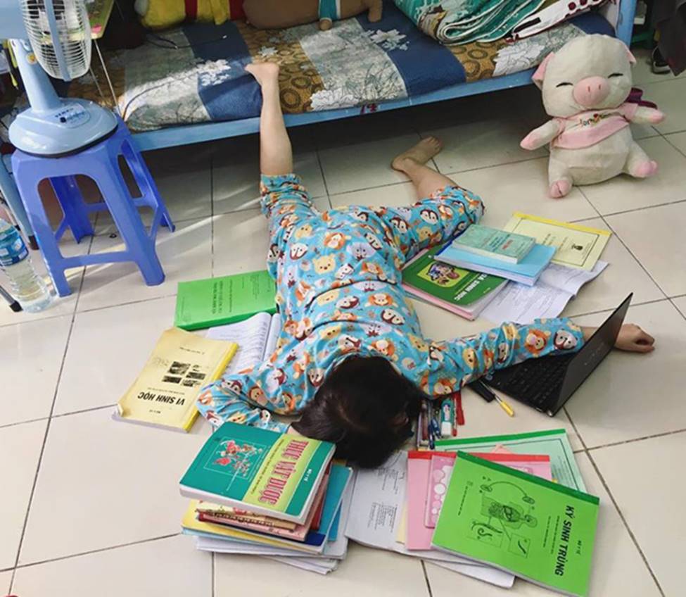 Giới trẻ Việt đua nhau ngã sấp mặt với thần thái lầy lội-15