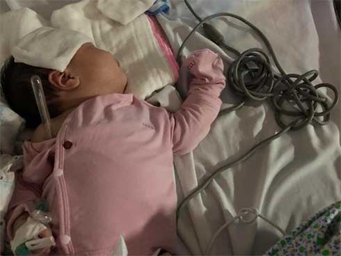 Mẹ Hà Nội kể lại hành trình 14 ngày cùng con chiến đấu với virus RSV ở 3 bệnh viện, dù ban đầu chỉ hắt hơi, sổ mũi-3