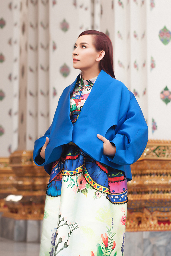 Ca sĩ Phi Nhung khoe vẻ đẹp không tuổi cùng trang phục cực bắt mắt-3