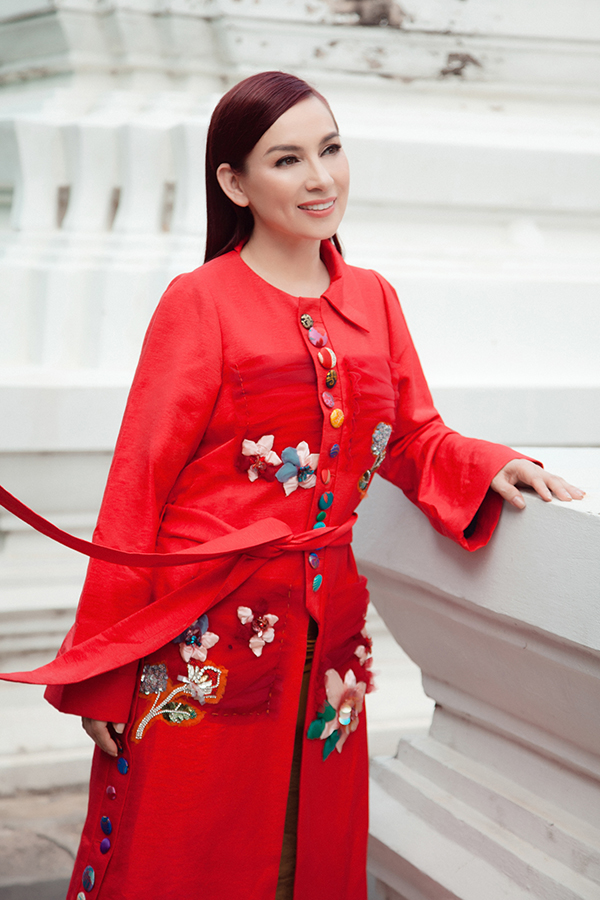 Ca sĩ Phi Nhung khoe vẻ đẹp không tuổi cùng trang phục cực bắt mắt-7