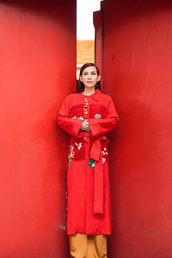 Ca sĩ Phi Nhung khoe vẻ đẹp không tuổi cùng trang phục cực bắt mắt-8