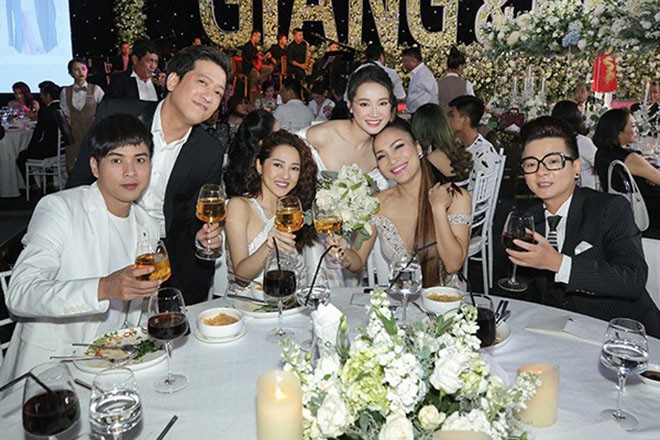 3 cặp đôi khổ sở vì đi ăn cưới Trường Giang - Nhã Phương-4