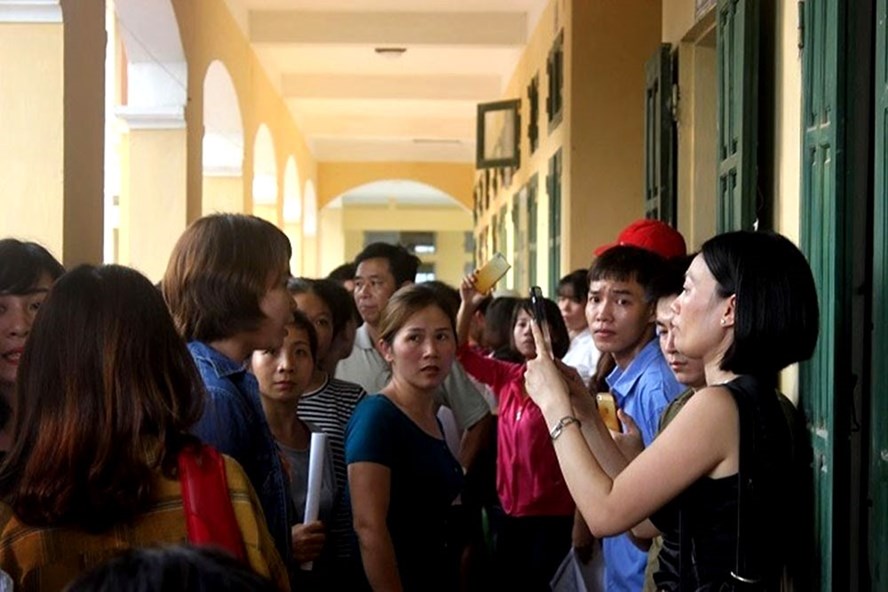 Phụ huynh Trường Tiểu học Sơn Đồng được mời lên trường họp riêng vì tố lạm thu-1