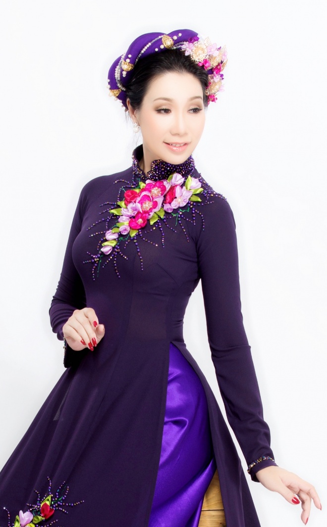 Trịnh Kim Chi thách thức nét thanh xuân trong tà áo dài-8