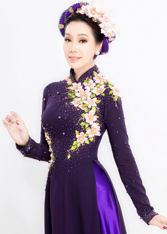 Trịnh Kim Chi thách thức nét thanh xuân trong tà áo dài-11