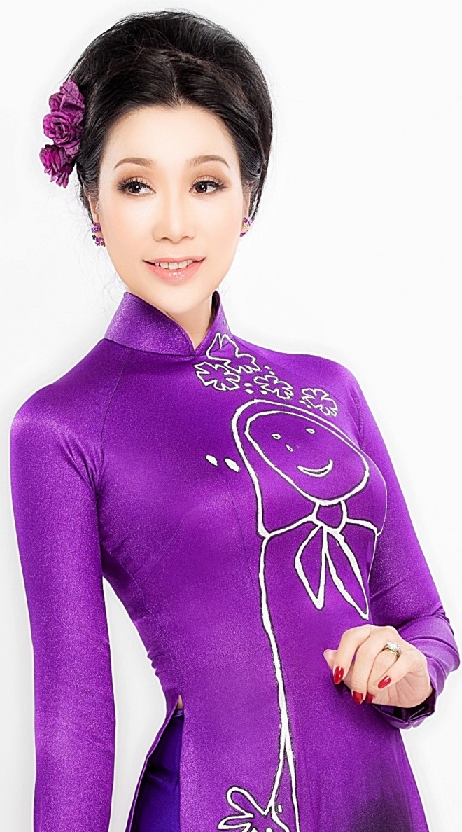 Trịnh Kim Chi thách thức nét thanh xuân trong tà áo dài-5