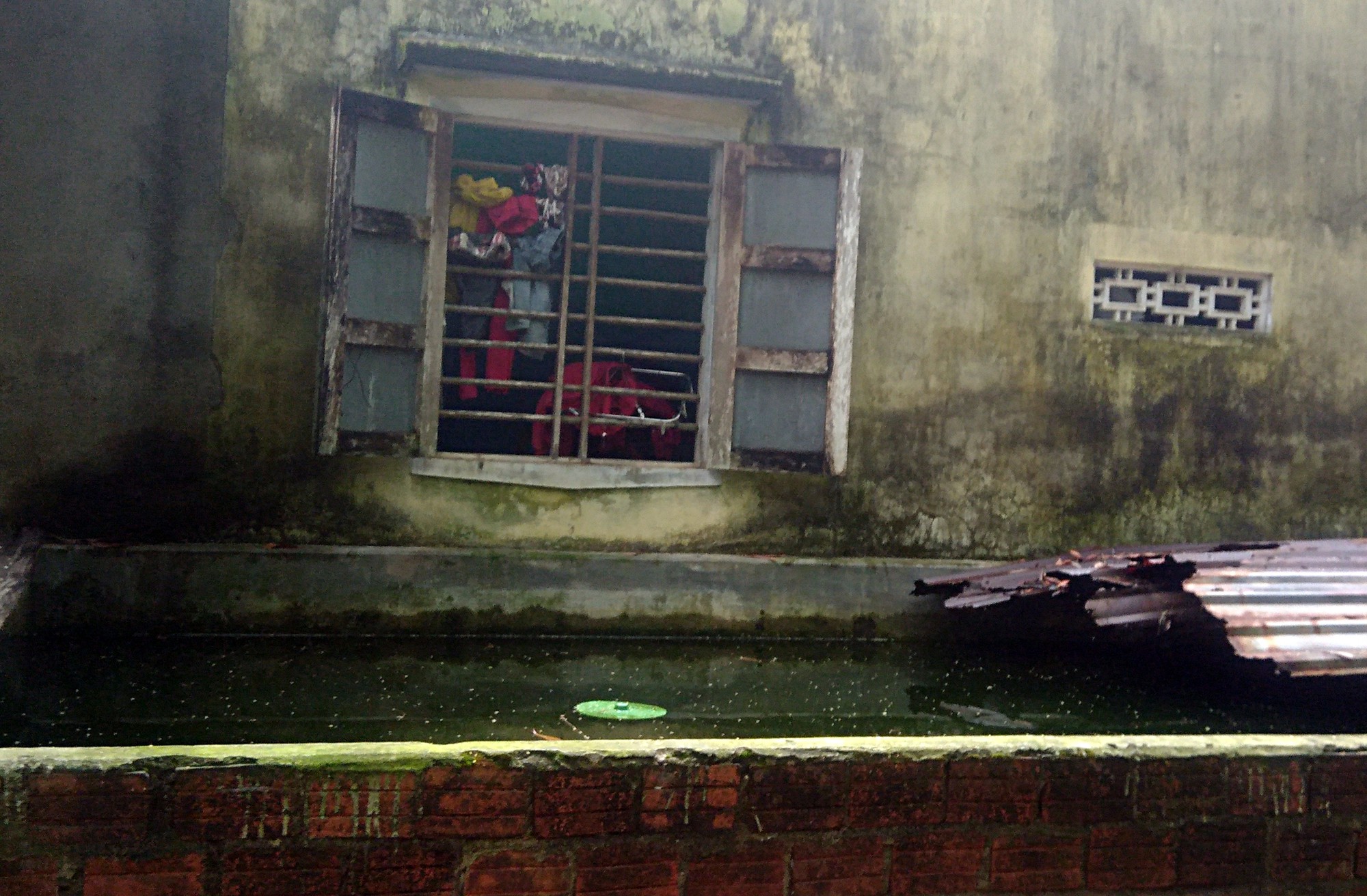 Bất ngờ về nghi phạm vụ bé 4 tháng tuổi chết bất thường ở hồ cá khi mẹ ra ngoài-1