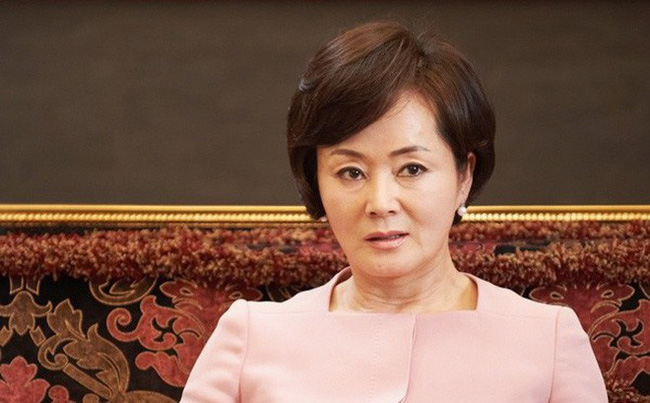 Mẹ chồng nghi ngờ con dâu ngoại tình vì hay đi sớm về khuya, đến khi biết sự thật thì nghẹn ngào không thốt nên lời-1