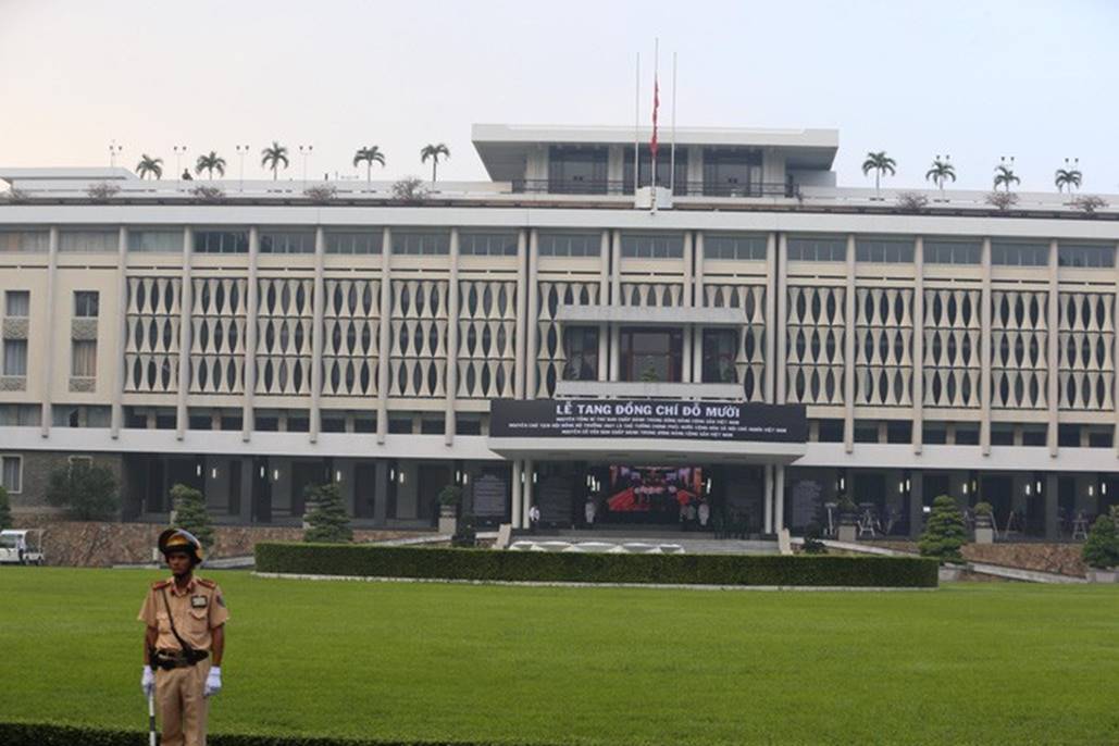 Xúc động lễ viếng nguyên Tổng Bí thư Đỗ Mười tại TP HCM-2