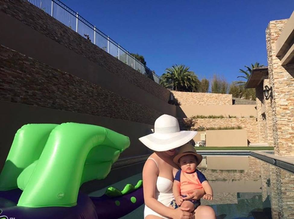 4 cô vợ đại gia giàu nứt đố đổ vách của sao nam Việt gồm những ai?-3