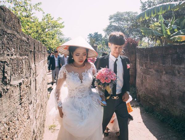 Chú rể trẻ Lạng Sơn khóc như một dòng sông dắt tay cô dâu trong ngày cưới-2