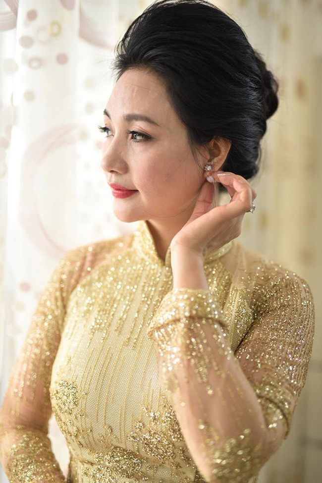 Điểm chung bất ngờ trong đám cưới Lan Khuê - Tú Anh - Thu Ngân: Mẹ cô dâu xinh đẹp, thu hút không kém con gái-7