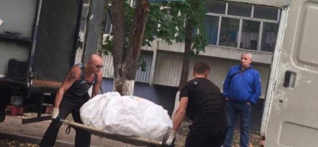 Mùi hôi thối bốc ra từ xe tải vạch trần bộ mặt thật của người chồng hoàn hảo-3