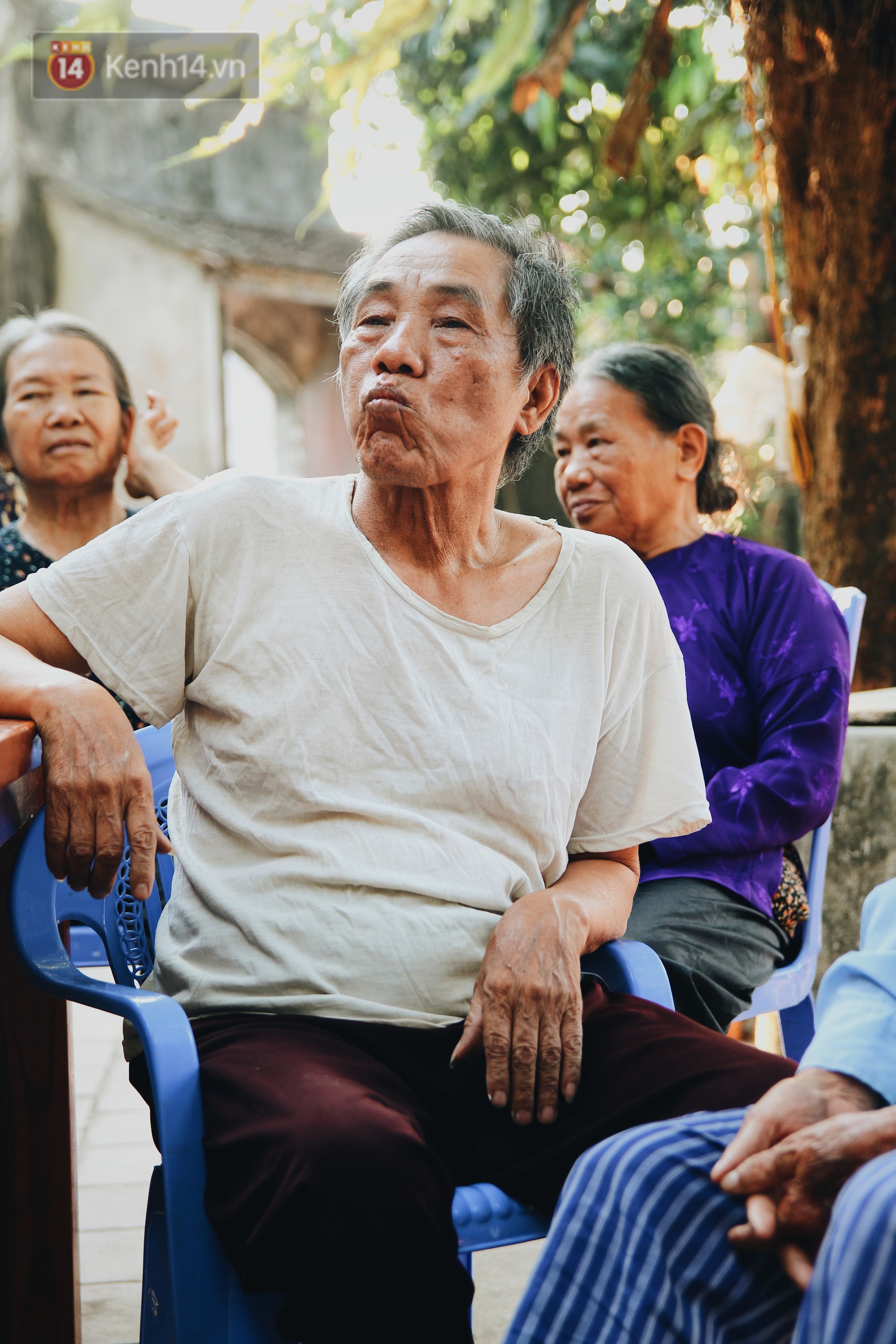 Về thăm ngôi làng ở Hà Nội có 1.000 quả cau mới cưới được vợ, người lớn trẻ nhỏ lúc nào môi cũng đỏ hồng-15