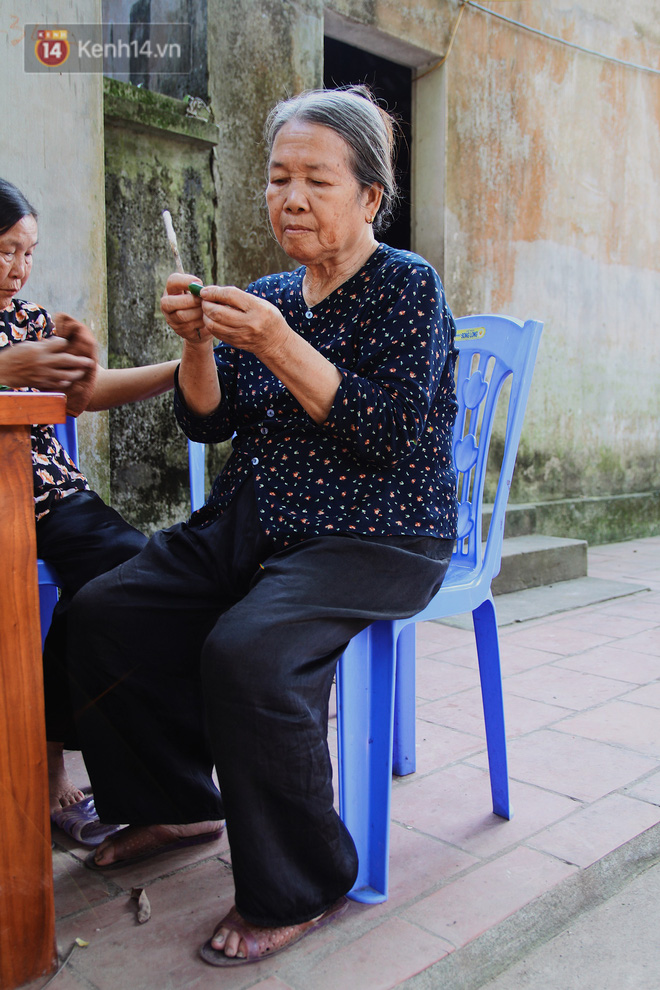 Về thăm ngôi làng ở Hà Nội có 1.000 quả cau mới cưới được vợ, người lớn trẻ nhỏ lúc nào môi cũng đỏ hồng-14