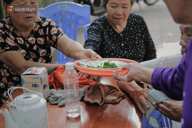 Về thăm ngôi làng ở Hà Nội có 1.000 quả cau mới cưới được vợ, người lớn trẻ nhỏ lúc nào môi cũng đỏ hồng-11
