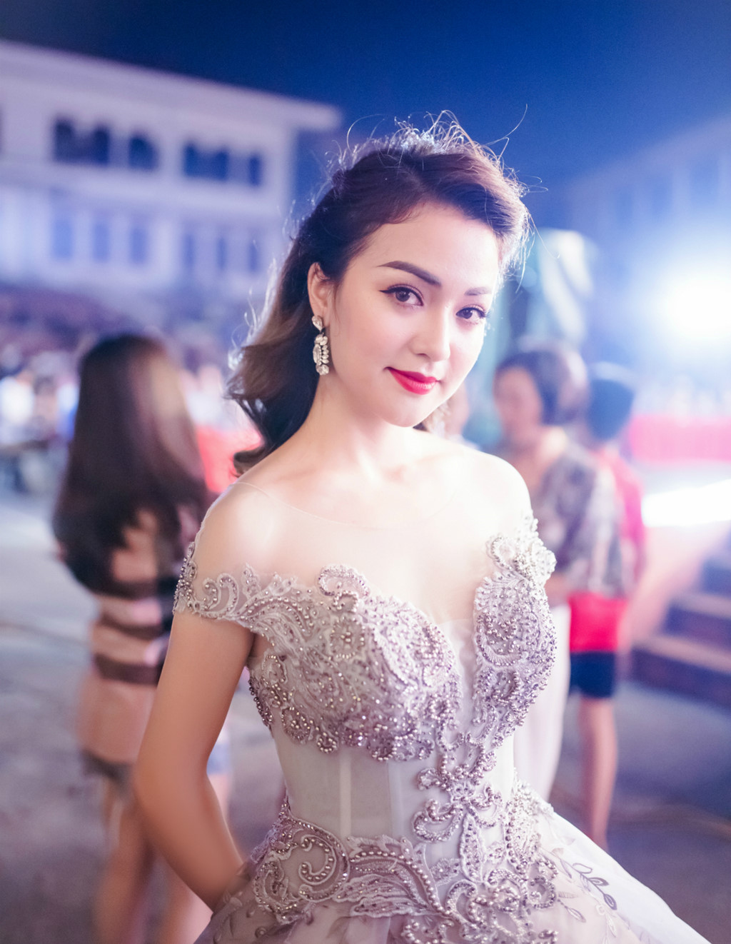 Nhan sắc hoa khôi ĐH Y dược Thái Nguyên 2018 thường bị nhầm là gái Tây-2