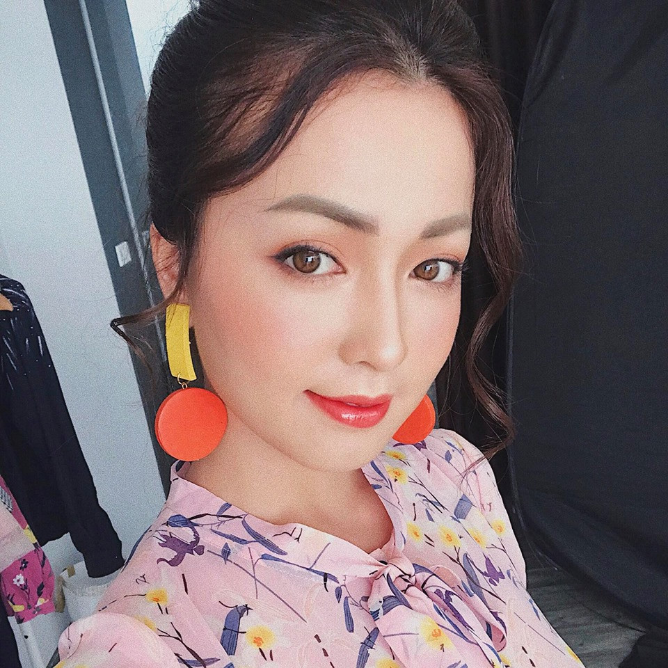 Nhan sắc hoa khôi ĐH Y dược Thái Nguyên 2018 thường bị nhầm là gái Tây-10