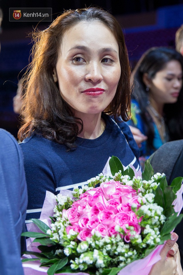 Ngắm nhan sắc và style của các bà mẹ mới hiểu vì sao các bông Hậu của Vbiz lại xinh đẹp duyên dáng đến vậy-4