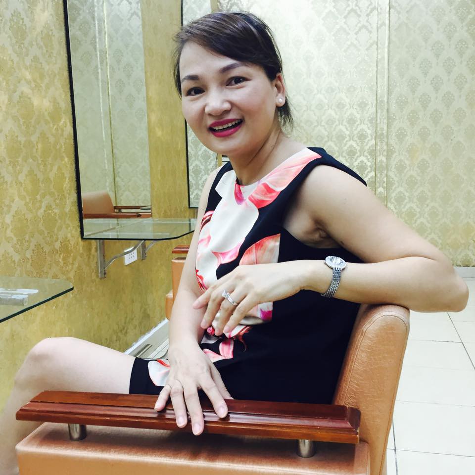 Ngắm nhan sắc và style của các bà mẹ mới hiểu vì sao các bông Hậu của Vbiz lại xinh đẹp duyên dáng đến vậy-18