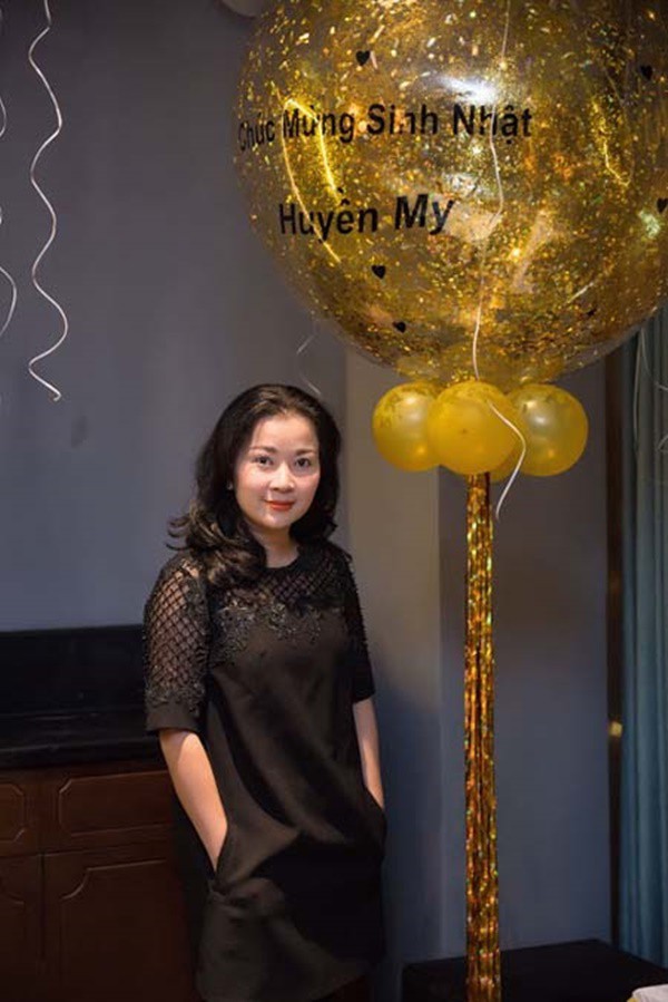 Ngắm nhan sắc và style của các bà mẹ mới hiểu vì sao các bông Hậu của Vbiz lại xinh đẹp duyên dáng đến vậy-35