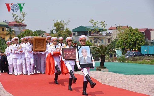 Nguyên Tổng bí thư Đỗ Mười về với đất mẹ-20