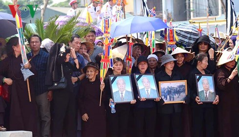 Nguyên Tổng bí thư Đỗ Mười về với đất mẹ-19