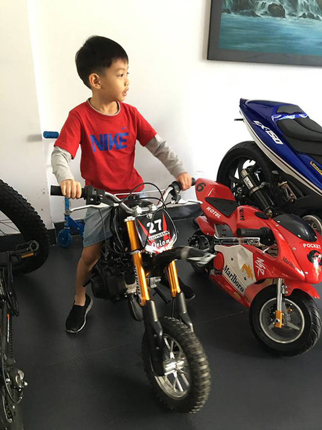 Richkid” chính hiệu của Vbiz: Sống trong biệt thự triệu đô, được tặng xe hơi mừng sinh nhật-14