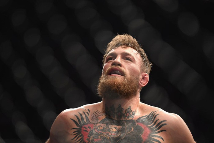 Gã điên McGregor thua đau trong lần tái xuất, tạo ra vụ ẩu đả chưa từng có trong lịch sử UFC-3