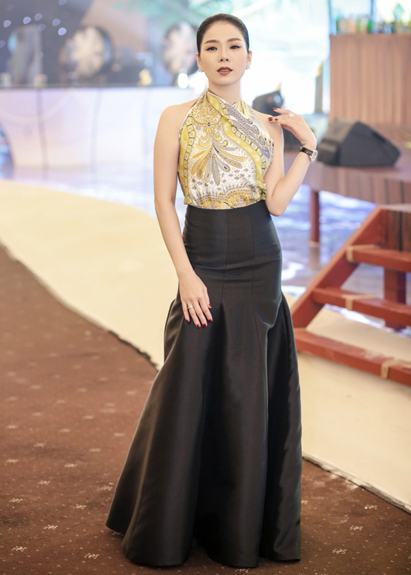 SAO MẶC XẤU: Hồ Ngọc Hà bị soi khuyết điểm chân gân guốc - thánh lầy Diệu Nhi lộ rõ nội y mồn một-1