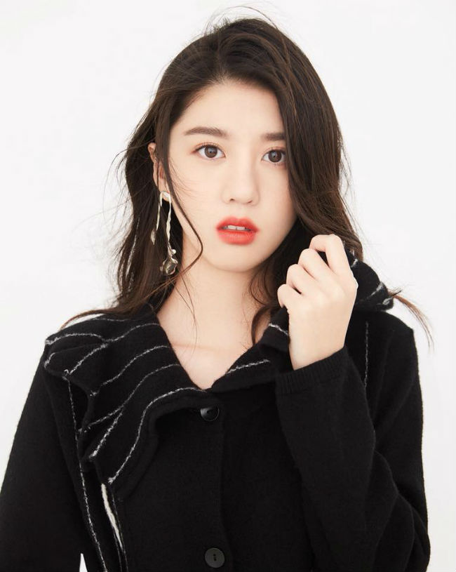 Nhan sắc khiến hàng triệu đấng mày râu điêu đứng của mỹ nhân quả táo-11